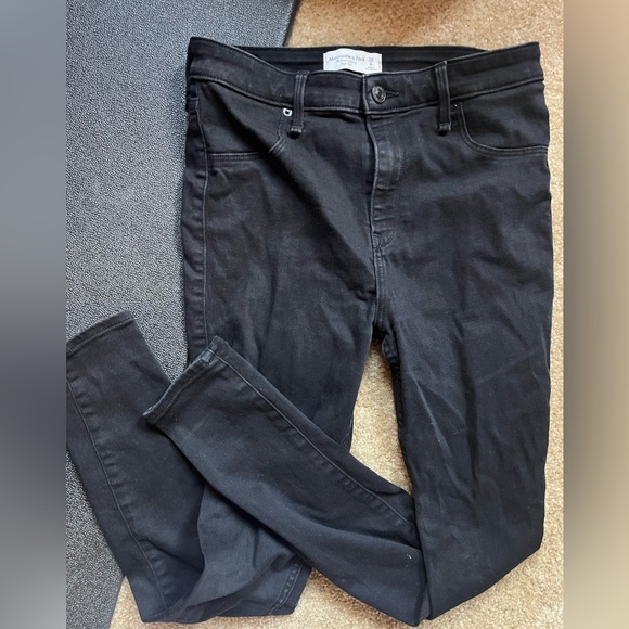 A&F The Jean Legging High Rise - Picture 2 of 3